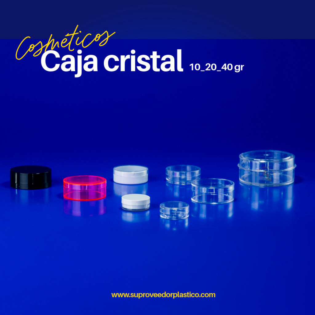 cajas cosméticas de plástico transparente de boca ancha en tamaños variados, con tapas de rosca negras, rojas y blancas. Envases para cremas y muestras.